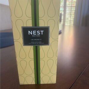 NEST Fragrances Grapefruit Reed Diffuser in Yellow and Green